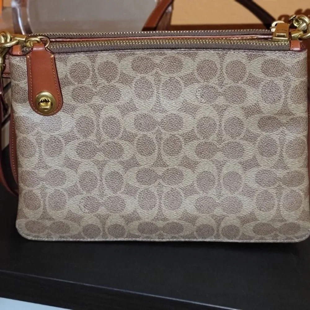 Coach Signature Brown and Red Handbag - Picture 2 of 12